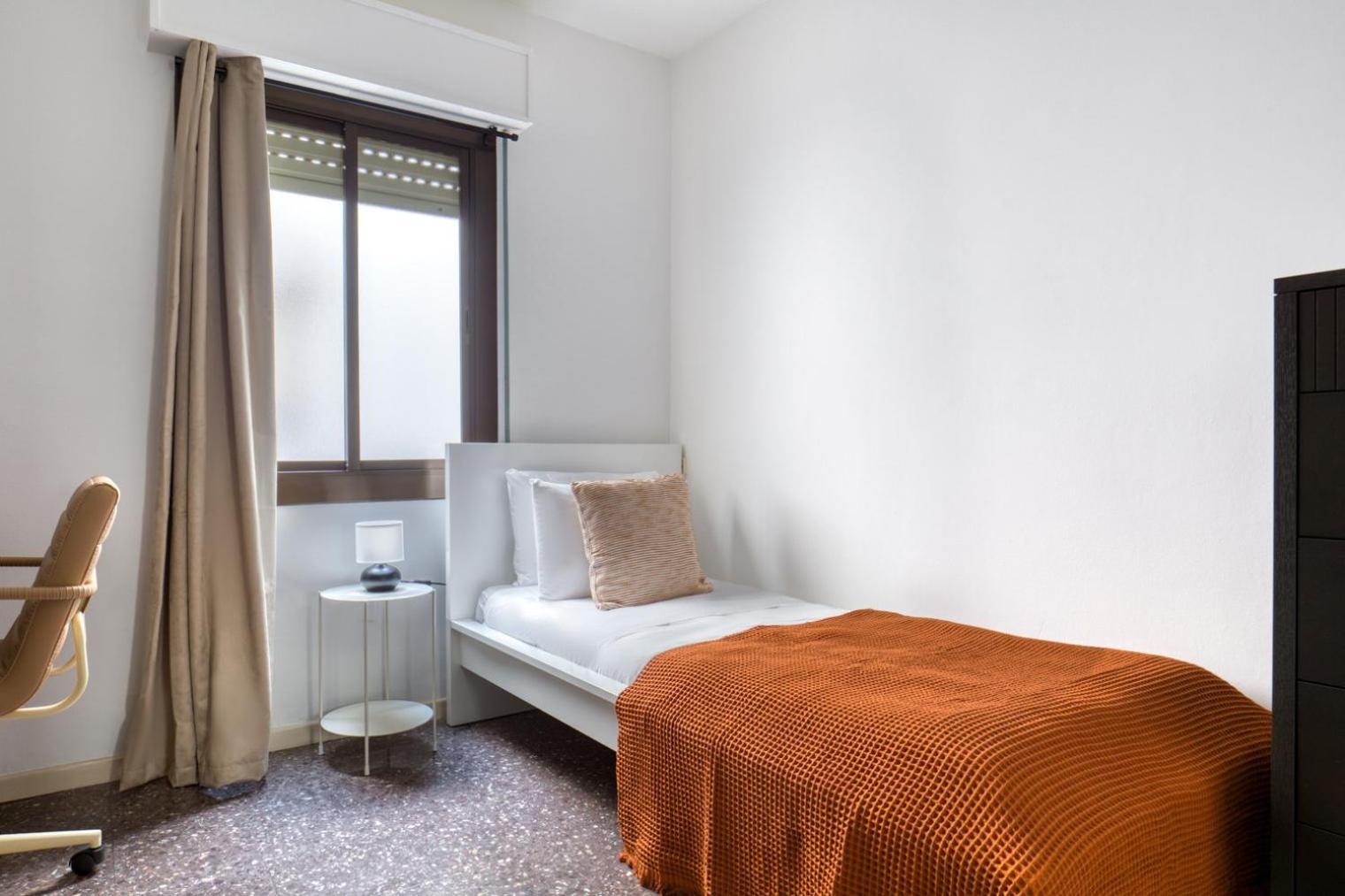 Sants-montjuic 2br W Balcony Bcn-64 Appartement *